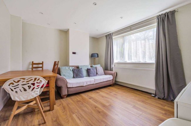 50 Cross Keys, Bearsted, Maidstone, Kent, ME14 4HR 1