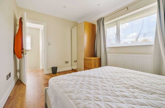 50 Cross Keys, Bearsted, Maidstone, Kent, ME14 4HR 1