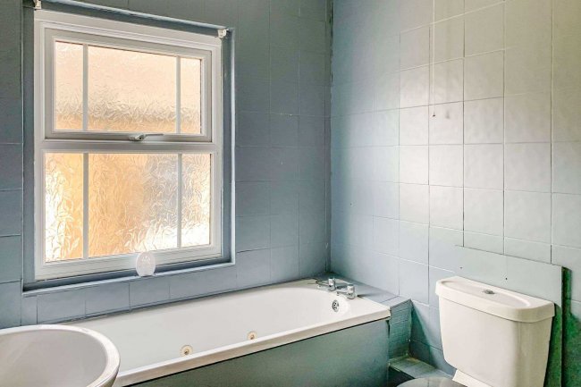 126 / 126a West Street, Alford, Lincolnshire, LN13 9DR 2