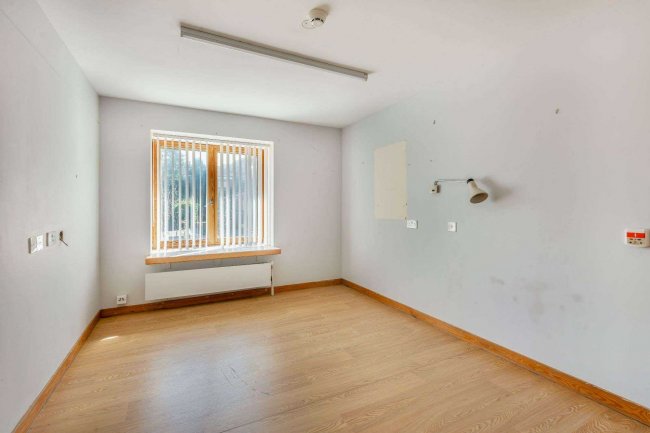 Brown's Field House, 25 Sherbourne Close, Chesterton, Cambridge CB4 1RT 1