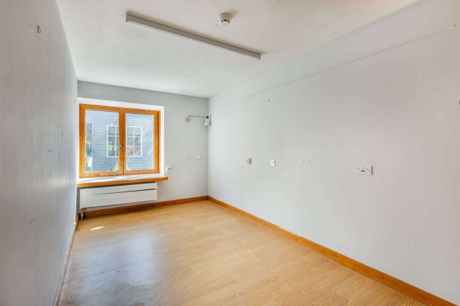 Brown's Field House, 25 Sherbourne Close, Chesterton, Cambridge CB4 1RT 1