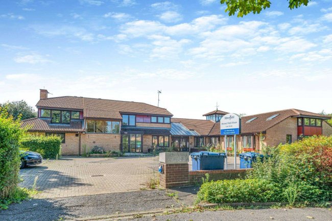 Brown's Field House, 25 Sherbourne Close, Chesterton, Cambridge CB4 1RT 1