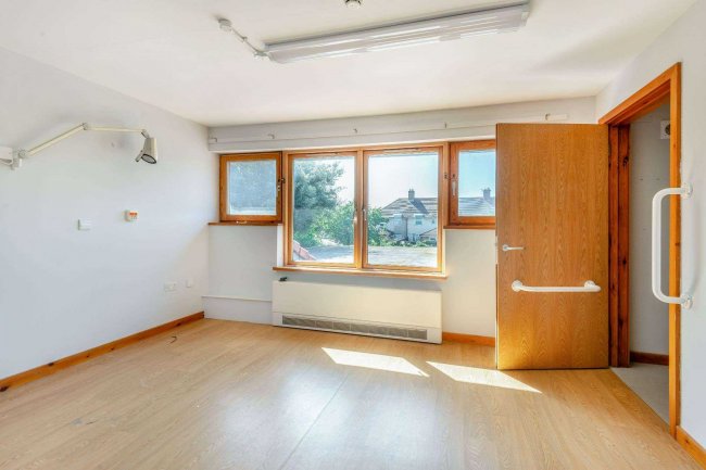 Brown's Field House, 25 Sherbourne Close, Chesterton, Cambridge CB4 1RT 1