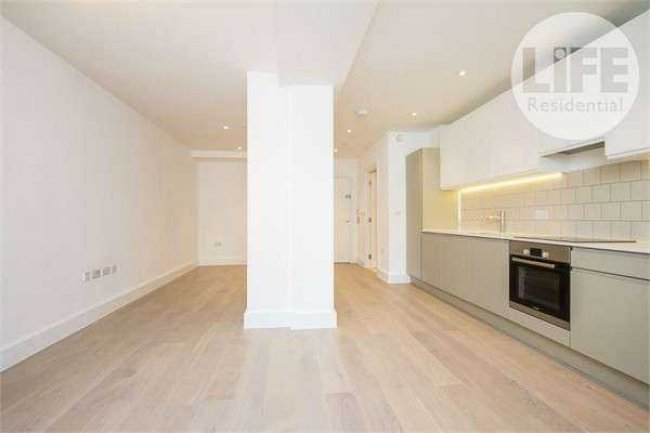 Flat 14, Osborn House, 40 Osborn Terrace, London, SE3 9GB 8
