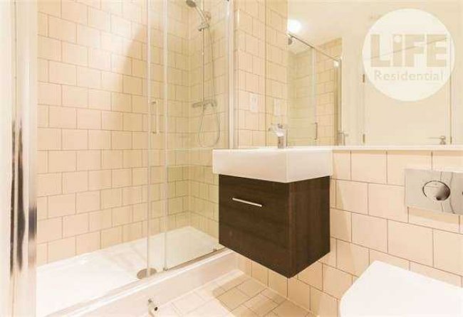 Flat 14, Osborn House, 40 Osborn Terrace, London, SE3 9GB 8