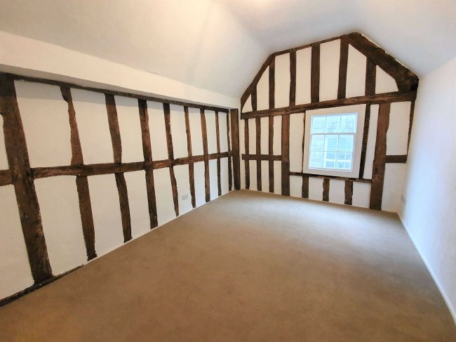 26 Church Street, Launceston, PL15 8AR 4