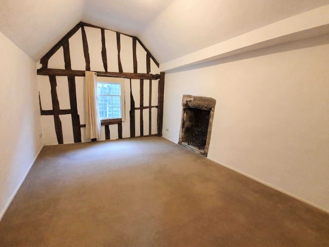 26 Church Street, Launceston, PL15 8AR 4