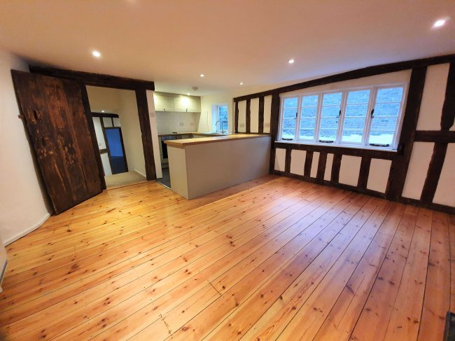 26 Church Street, Launceston, PL15 8AR 4