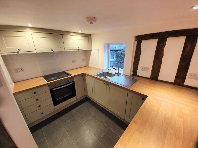 26 Church Street, Launceston, PL15 8AR 4