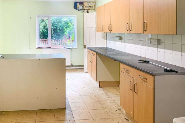 1 Coronation Cottages, Sutton, Shepton Mallet, BA4 6QG 3