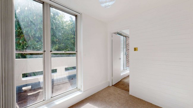 19 Elmcroft, Fairview Avenue, Woking, Surrey, GU22 7NX 9