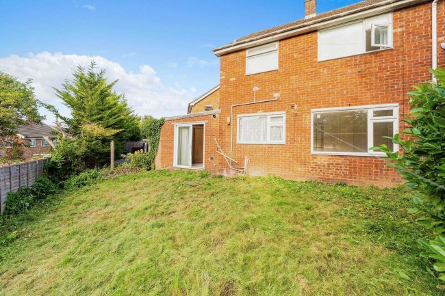 61 Marlin Road, Luton, Bedfordshire, LU4 0SH 3