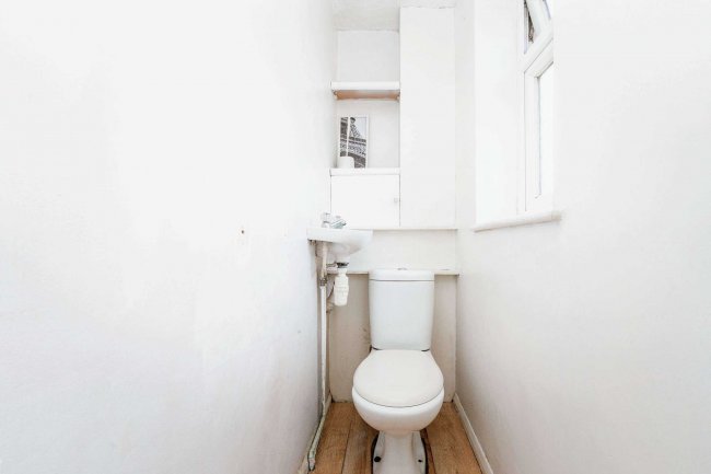 61 Marlin Road, Luton, Bedfordshire, LU4 0SH 3