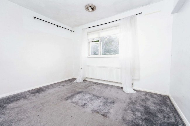 61 Marlin Road, Luton, Bedfordshire, LU4 0SH 3