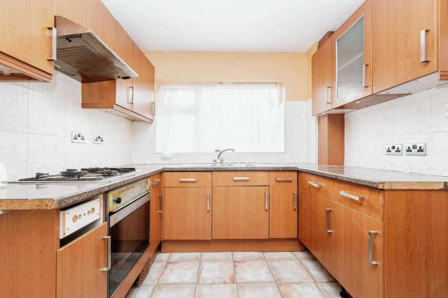 61 Marlin Road, Luton, Bedfordshire, LU4 0SH 3