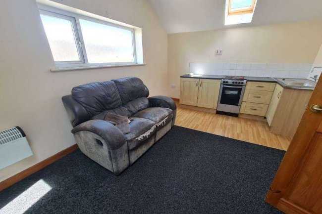 270 Oystermouth Road, Swansea, SA1 3UH 2