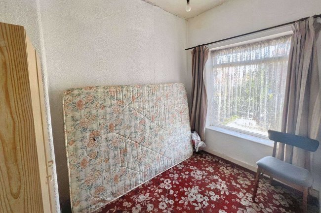 26 Flaxpiece Road, Clay Cross, Chesterfield S45 9HB 9