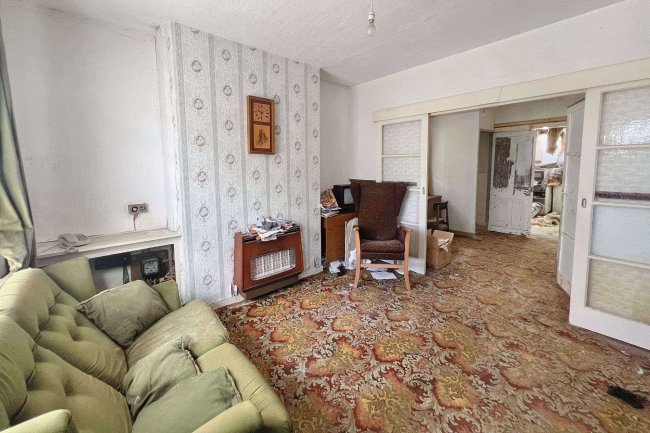 26 Flaxpiece Road, Clay Cross, Chesterfield S45 9HB 9