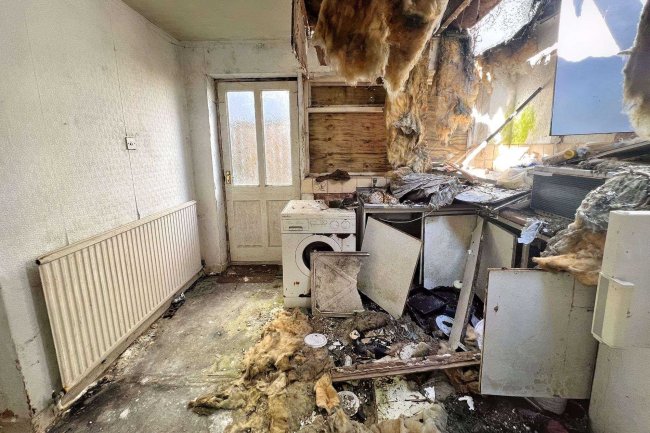 26 Flaxpiece Road, Clay Cross, Chesterfield S45 9HB 9