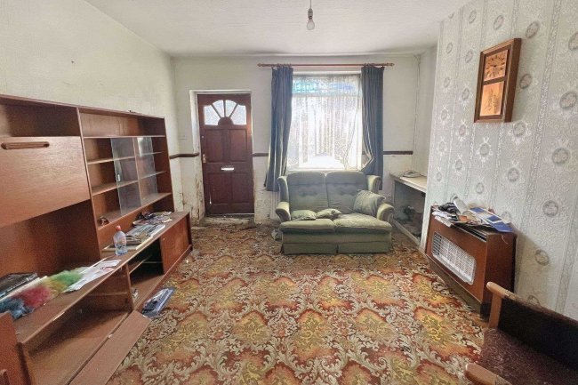 26 Flaxpiece Road, Clay Cross, Chesterfield S45 9HB 9