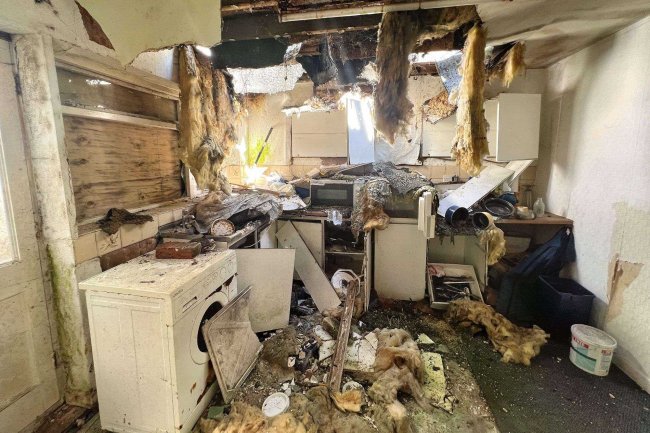 26 Flaxpiece Road, Clay Cross, Chesterfield S45 9HB 9