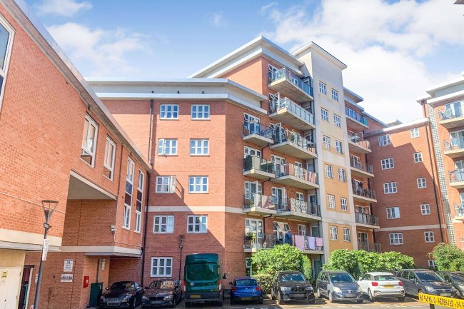 86 Bridge Court, Stanley Road, Harrow, Middlesex, HA2 8FE 7