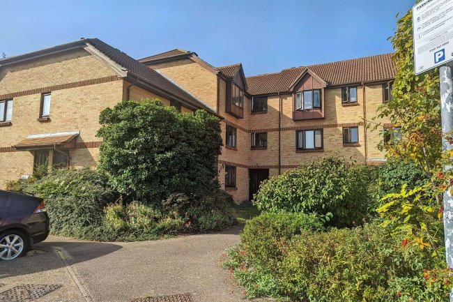 Flat 5, Maple Court, Spring Close, Dagenham, Essex, RM8 1SW 8