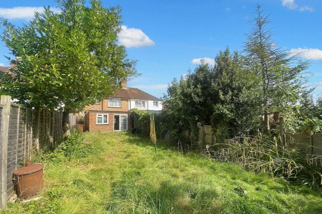 71 Windsor Road, Harrow, Middlesex, HA3 5PT 4