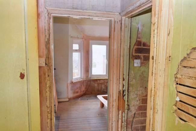 2 Rockhill Road, Northampton, Northamptonshire, NN6 7PT 5