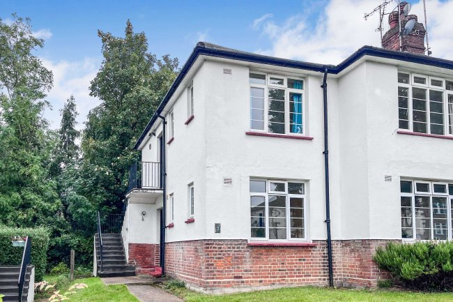 10 Nether Close, Finchley, London, N3 1AA 1