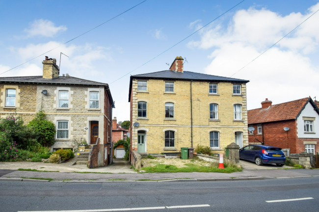 68 Bath Road, Stroud, Gloucestershire, GL5 3JY 4