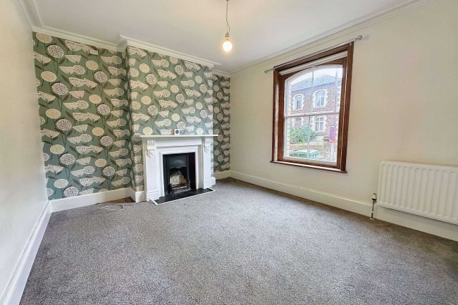 68 Bath Road, Stroud, Gloucestershire, GL5 3JY 4