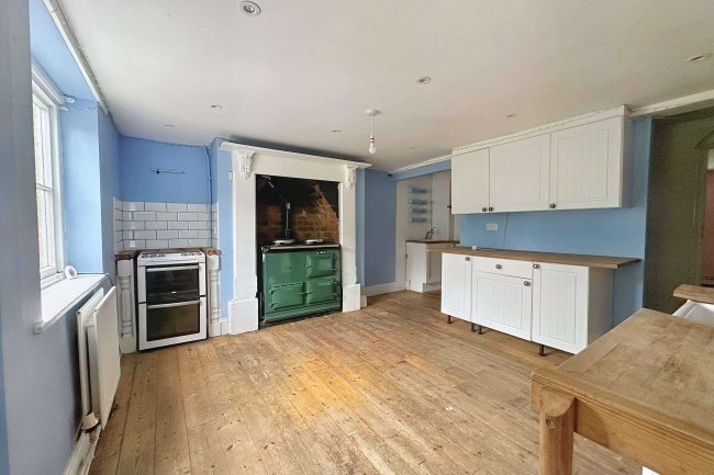 68 Bath Road, Stroud, Gloucestershire, GL5 3JY 4