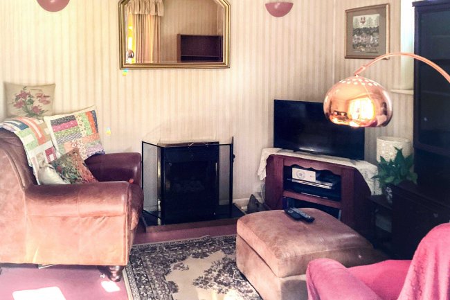 18 Beverley Gardens, Bournemouth, Dorset, BH10 5EF 4