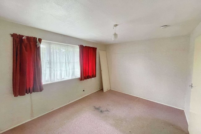 87 Dyke Drive, Orpington, Kent, BR5 4LY 2