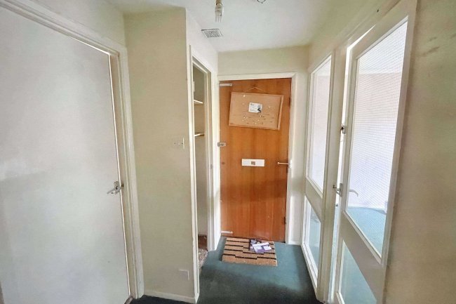 87 Dyke Drive, Orpington, Kent, BR5 4LY 2