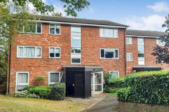 87 Dyke Drive, Orpington, Kent, BR5 4LY 2