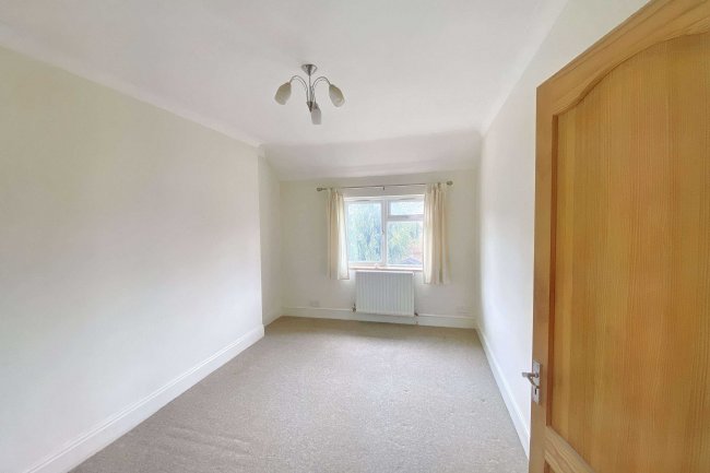 16a Southfield Park, Harrow, Middlesex, HA2 6HE 10