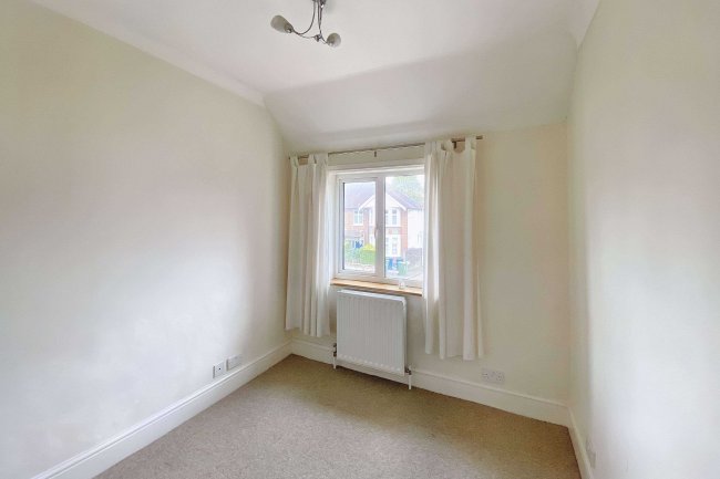 16a Southfield Park, Harrow, Middlesex, HA2 6HE 10