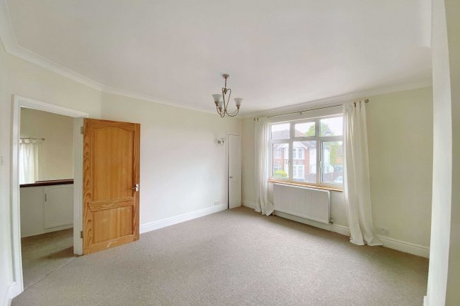 16a Southfield Park, Harrow, Middlesex, HA2 6HE 10