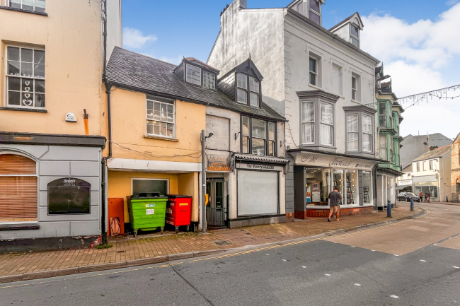 105 High Street, Ilfracombe, Devon, EX34 9NH 9