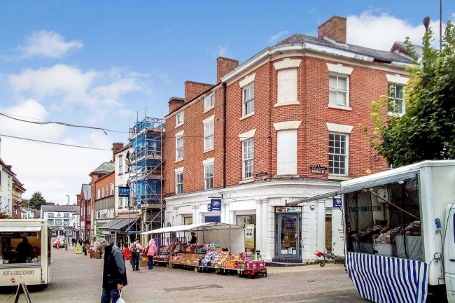 2 Castle Street, Hinckley, LE10 1DB 7