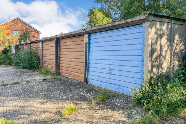 Garages at Springhill Road, Grendon Underwood, HP18 0TF 4