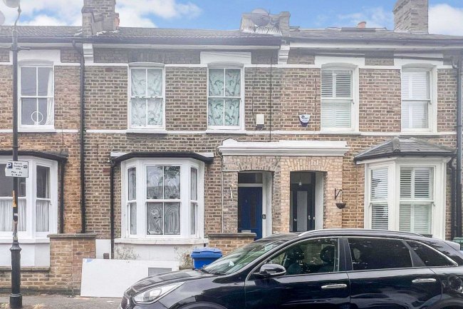 4a Howden Street, Peckham, SE15 4LB 8