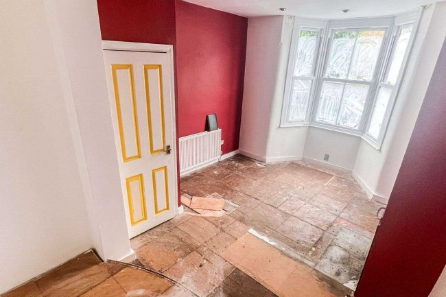 4a Howden Street, Peckham, SE15 4LB 8