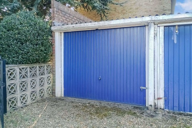 Flat 11 Alston Court, St Albans Road, Barnet, Hertfordshire, EN5 4LJ 4