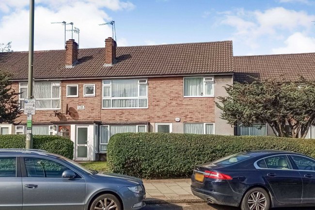 Flat 11 Alston Court, St Albans Road, Barnet, Hertfordshire, EN5 4LJ 4