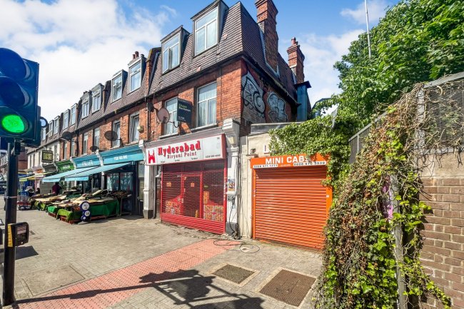 56A Lampton Road, Hounslow TW3 1JQ 1