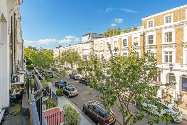 46 Redcliffe Road, Chelsea, London, SW10 9NJ 2