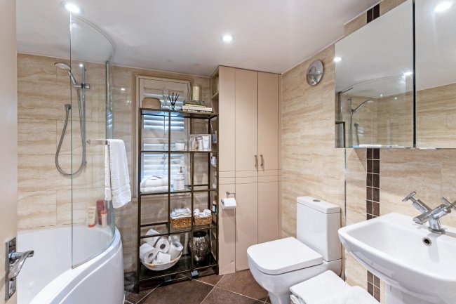 46 Redcliffe Road, Chelsea, London, SW10 9NJ 2